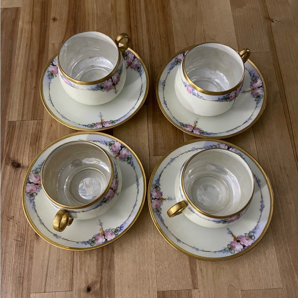 Set of 4 Floral Gold Trim Teacup and Saucer